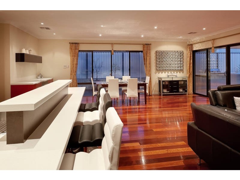 2 Minter Way, Aubin Grove WA 6164