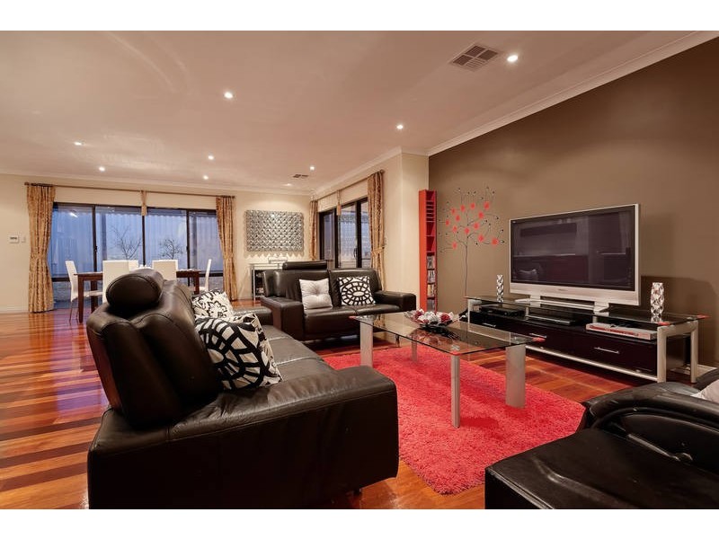 2 Minter Way, Aubin Grove WA 6164