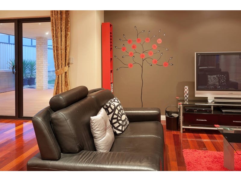 2 Minter Way, Aubin Grove WA 6164