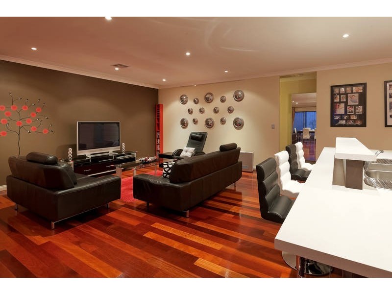 2 Minter Way, Aubin Grove WA 6164