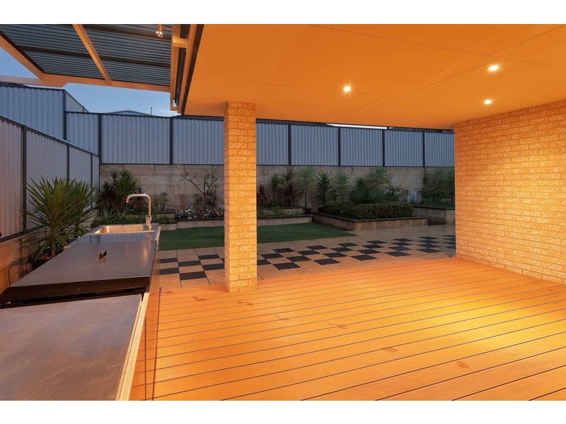 2 Minter Way, Aubin Grove WA 6164