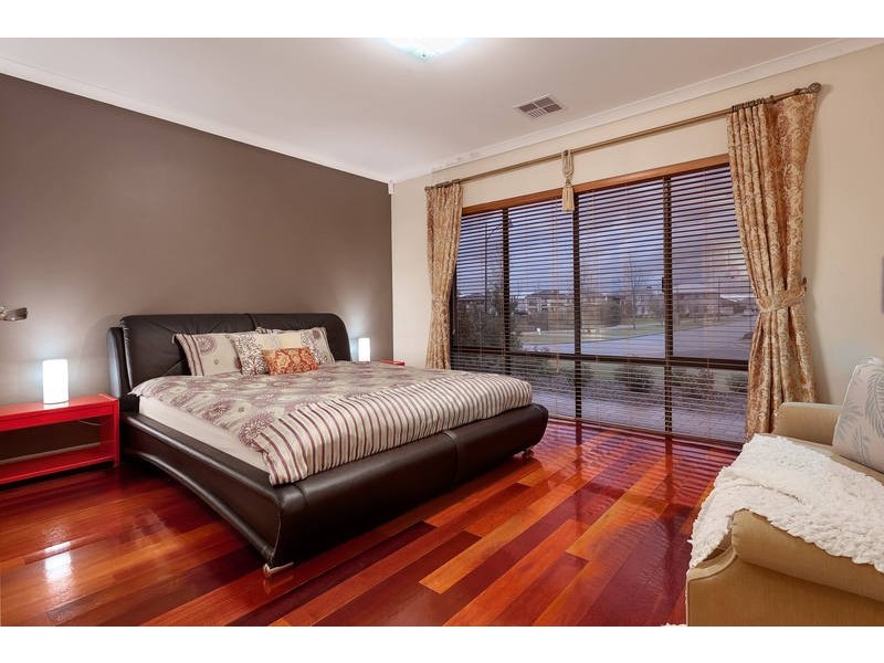 2 Minter Way, Aubin Grove WA 6164