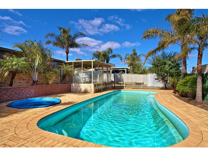 5 Rambutan Place, South Lake WA 6164