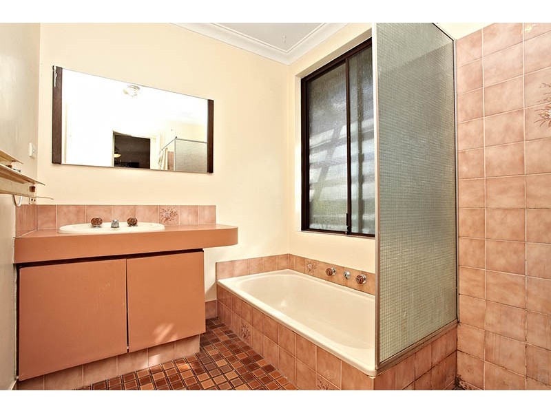 5 Rambutan Place, South Lake WA 6164