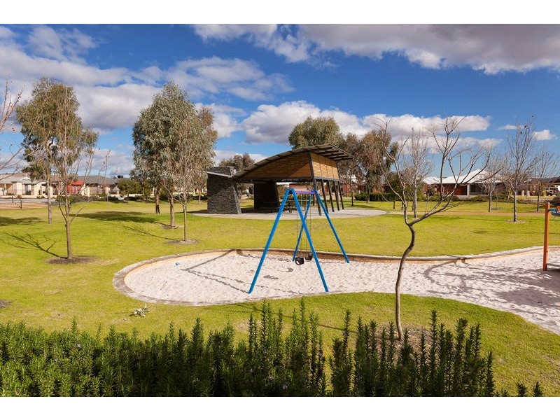 19 Camden Boulevard, Aubin Grove WA 6164