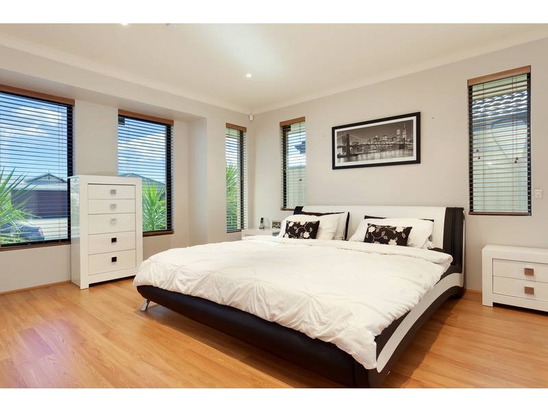 19 Camden Boulevard, Aubin Grove WA 6164