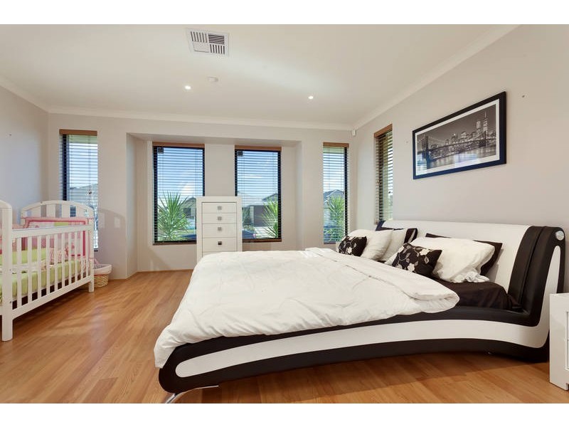 19 Camden Boulevard, Aubin Grove WA 6164