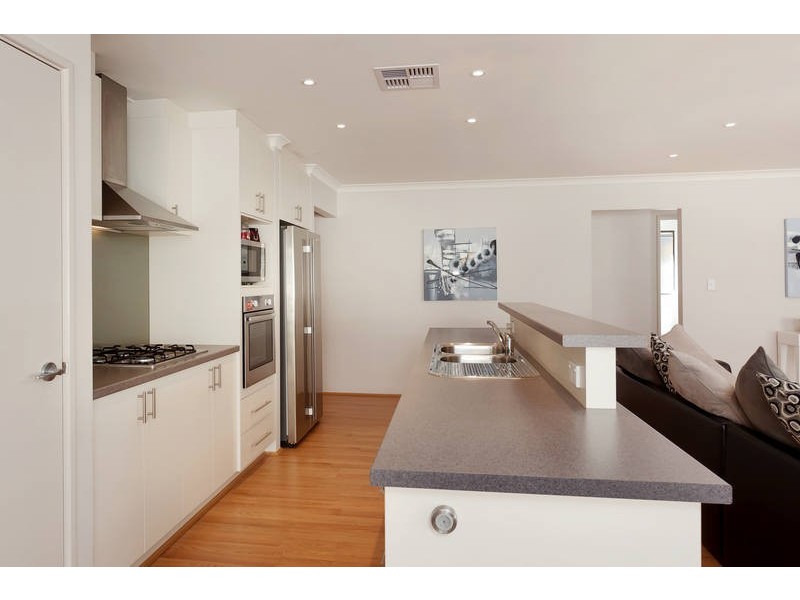 19 Camden Boulevard, Aubin Grove WA 6164