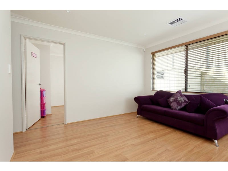 19 Camden Boulevard, Aubin Grove WA 6164