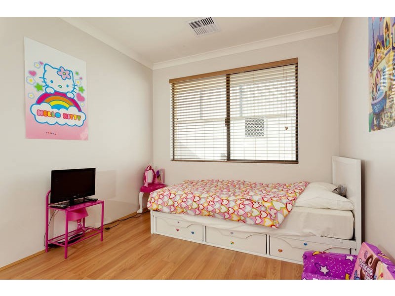 19 Camden Boulevard, Aubin Grove WA 6164