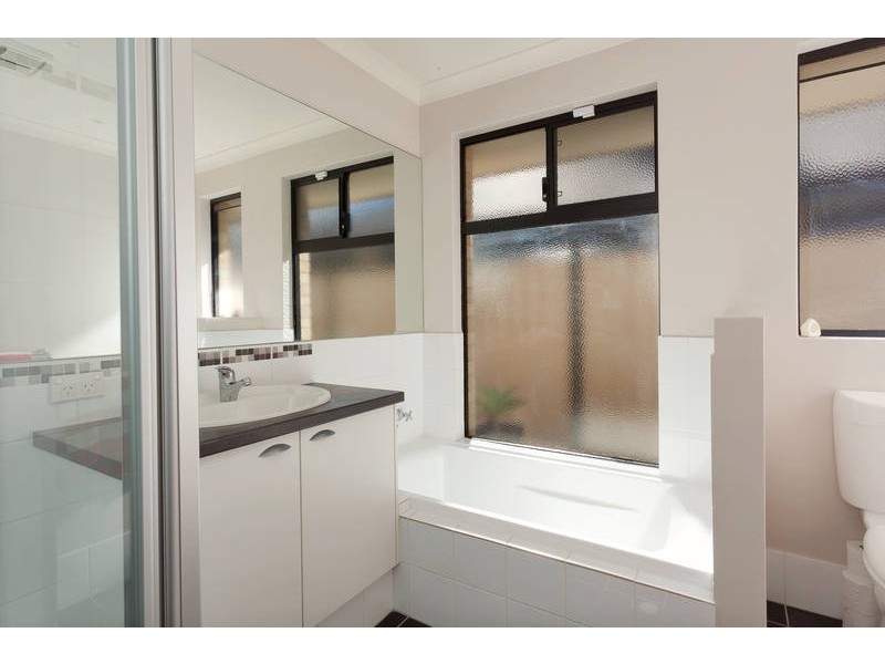 19 Camden Boulevard, Aubin Grove WA 6164