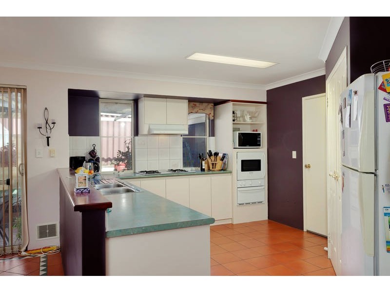 12 Imandra Circuit, Success WA 6164