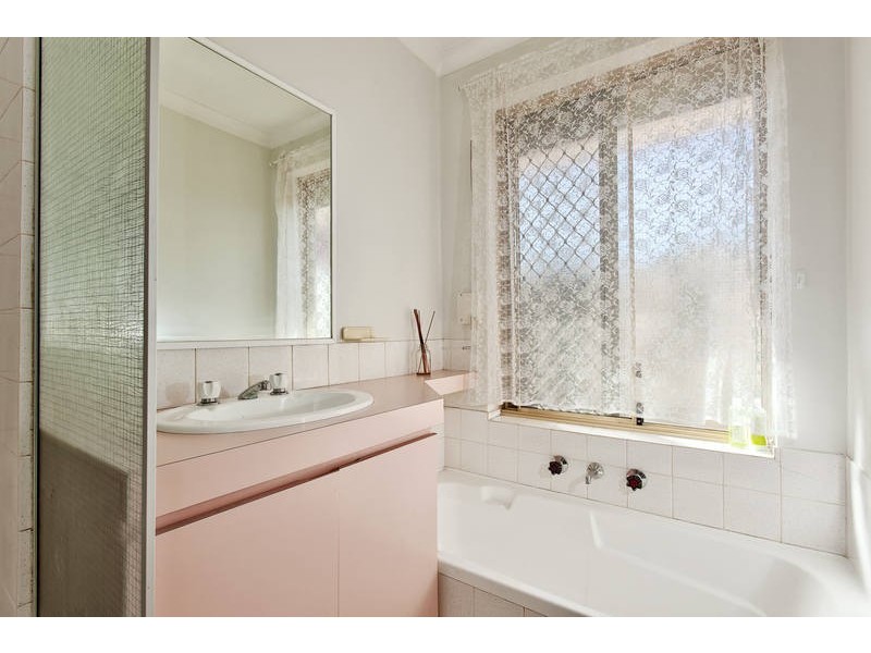 34 Williambury Drive, Yangebup WA 6164