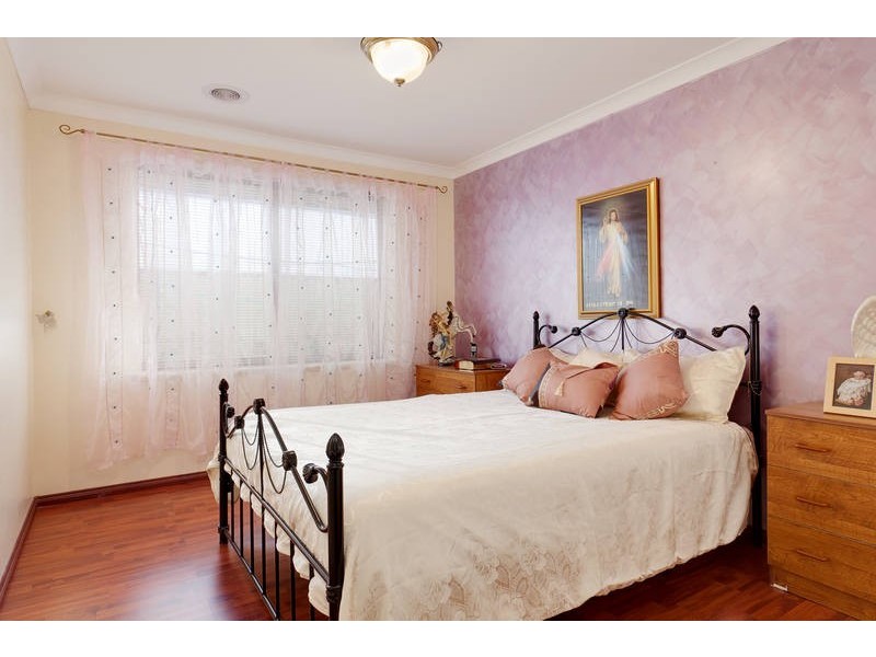 27 Savannah Circuit, Success WA 6164