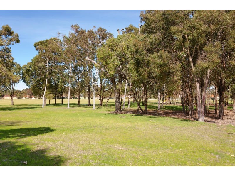 5 Harrow Place, Parkwood WA 6147