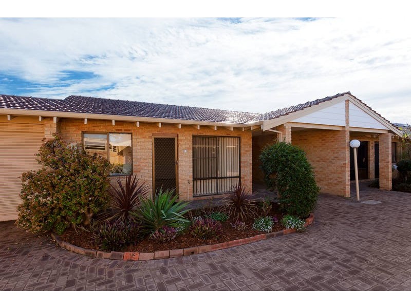 11/53 Holman Street, Alfred Cove WA 6154