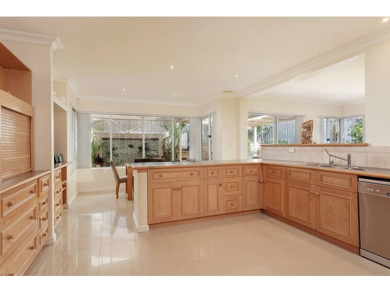 14 Aster Close, Beeliar WA 6164