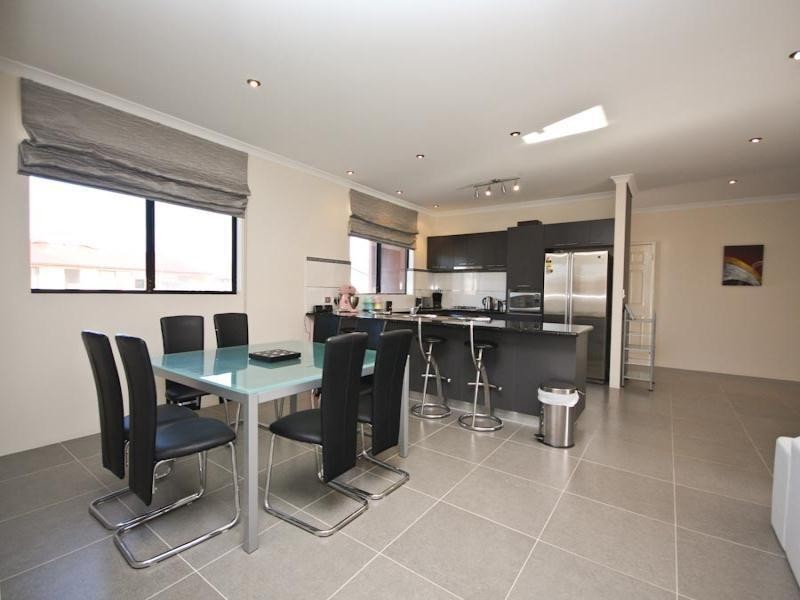 4 Neo Drive, Seville Grove WA 6112