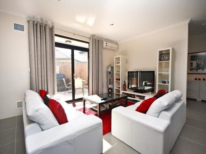 4 Neo Drive, Seville Grove WA 6112