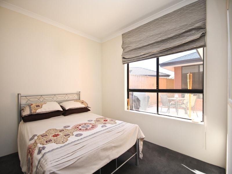 4 Neo Drive, Seville Grove WA 6112