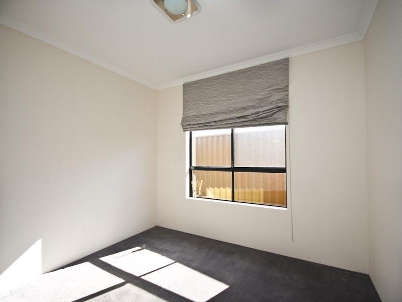 4 Neo Drive, Seville Grove WA 6112