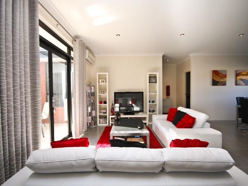 4 Neo Drive, Seville Grove WA 6112