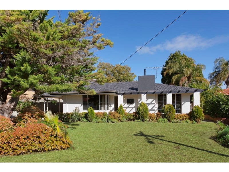 7 Atwell Court, Kardinya WA 6163