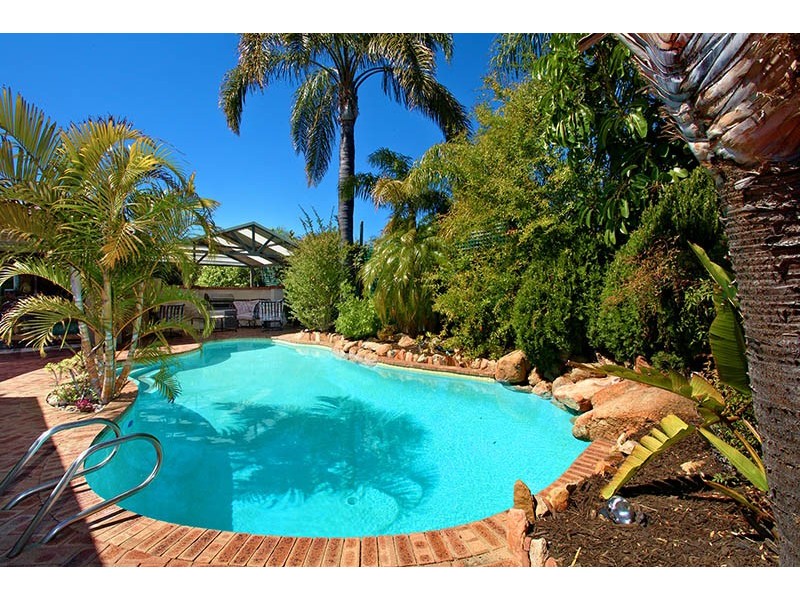 34 Le Souef Drive, Kardinya WA 6163