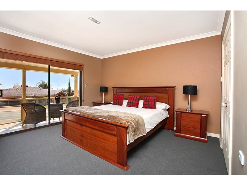 34 Le Souef Drive, Kardinya WA 6163