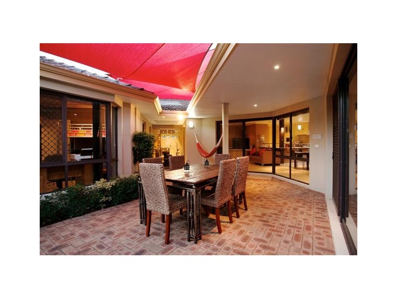 34 Le Souef Drive, Kardinya WA 6163