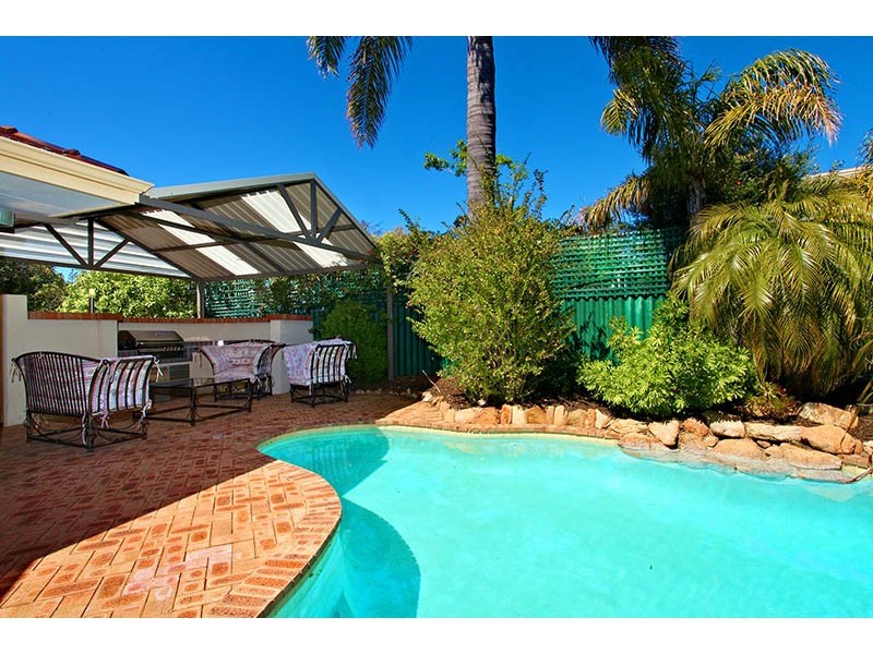 34 Le Souef Drive, Kardinya WA 6163