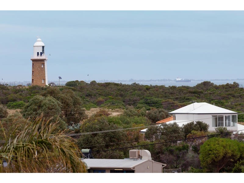 8 Charlotte View, Coogee WA 6166