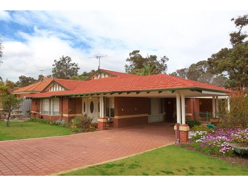 22 Fairmount Close, Bibra Lake WA 6163