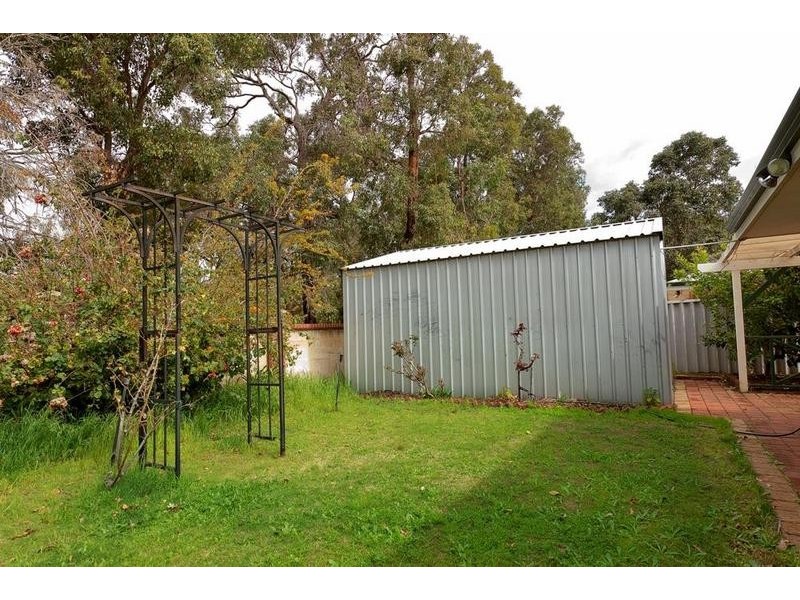 22 Fairmount Close, Bibra Lake WA 6163