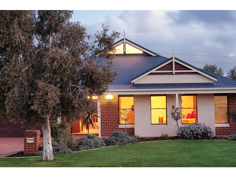 11 Cathedral Link, Aubin Grove WA 6164