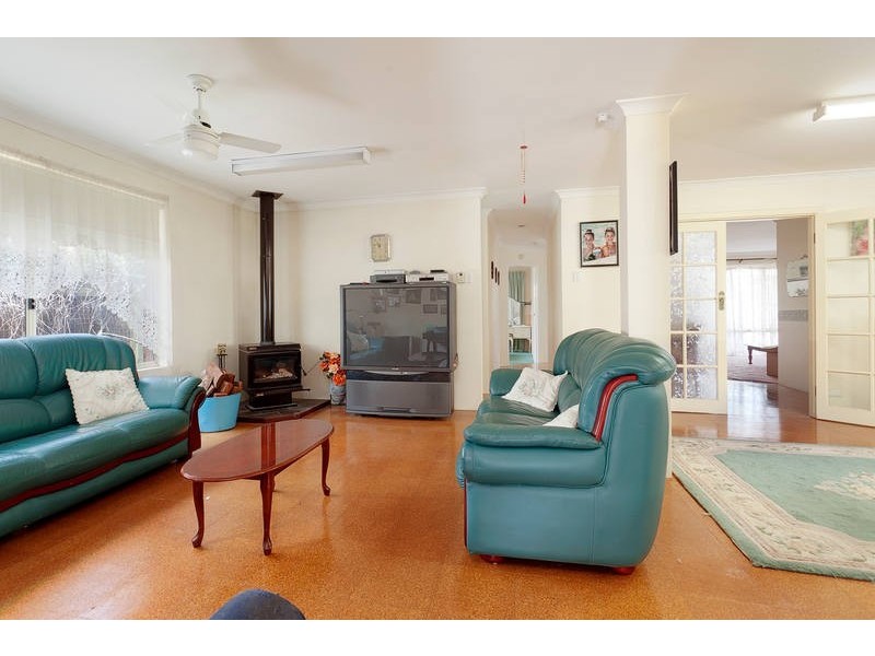 59 Bolderwood Drive, South Lake WA 6164