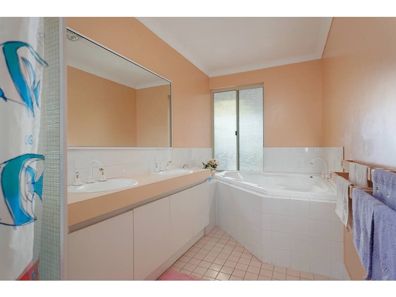 59 Bolderwood Drive, South Lake WA 6164