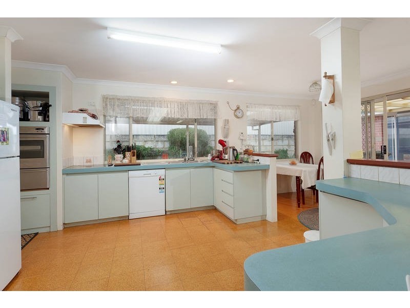 59 Bolderwood Drive, South Lake WA 6164