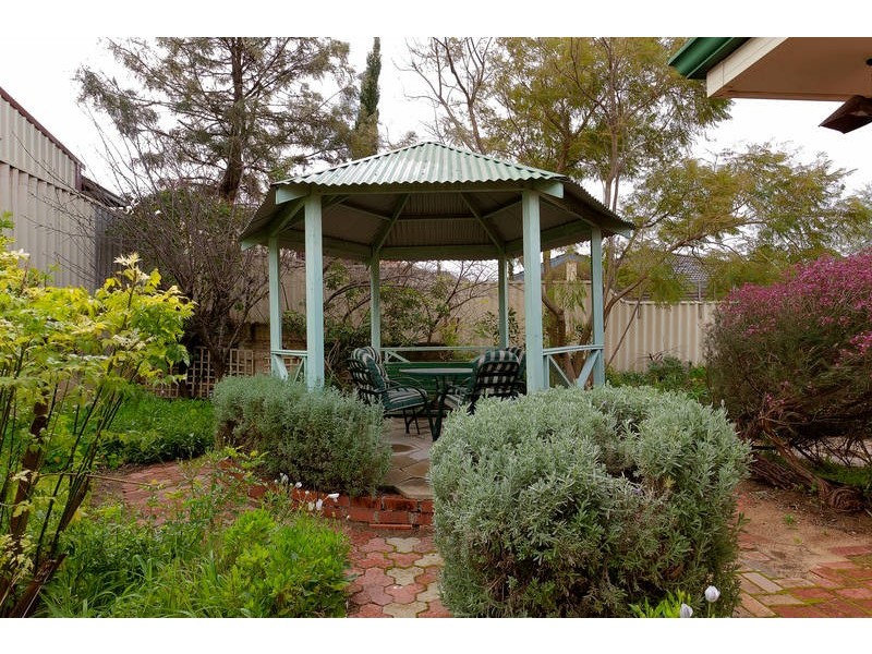 59 Bolderwood Drive, South Lake WA 6164