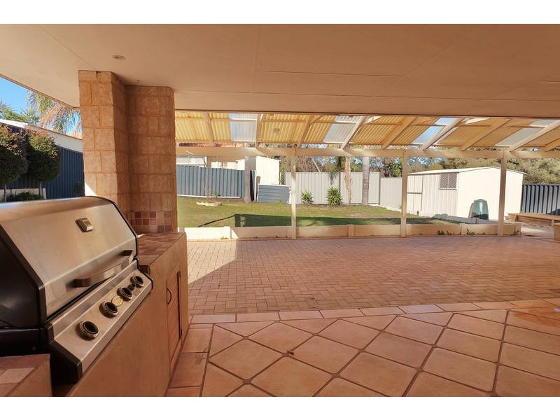 44 La Fayette Blvd, Bibra Lake WA 6163