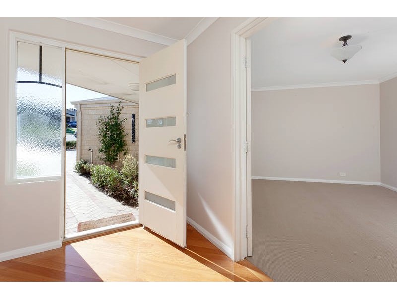 44 La Fayette Blvd, Bibra Lake WA 6163