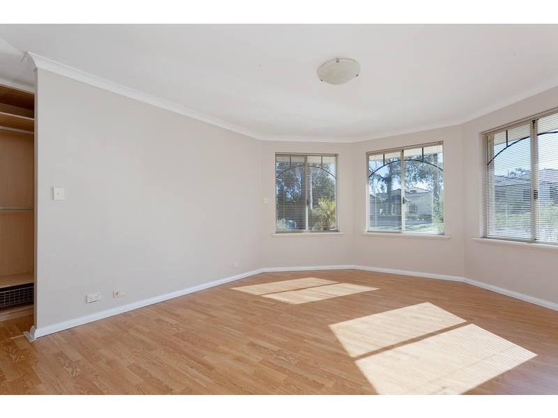 44 La Fayette Blvd, Bibra Lake WA 6163