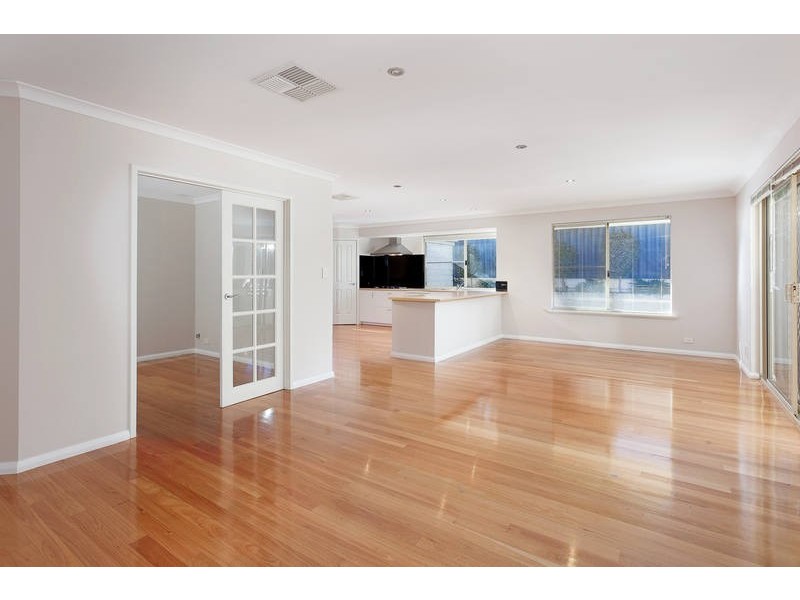 44 La Fayette Blvd, Bibra Lake WA 6163