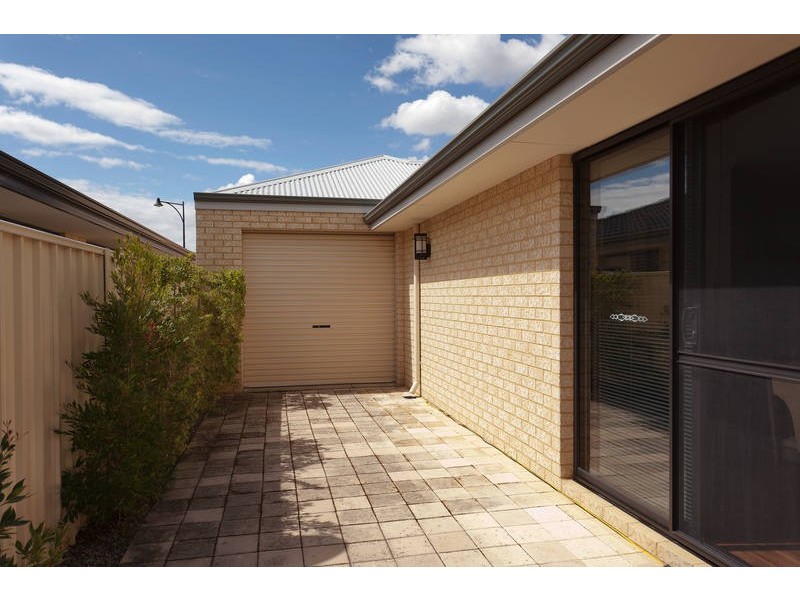 7 Barcoo Bend, Hammond Park WA 6164