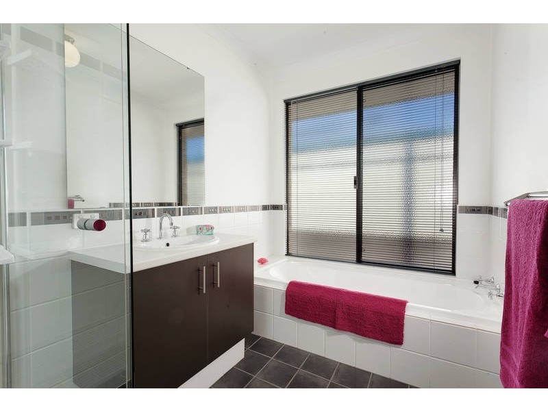 7 Barcoo Bend, Hammond Park WA 6164