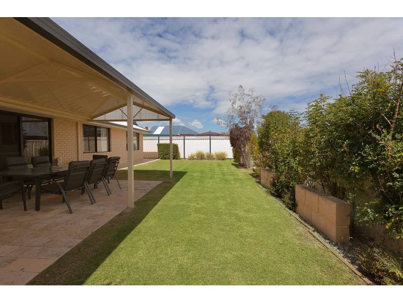 7 Barcoo Bend, Hammond Park WA 6164