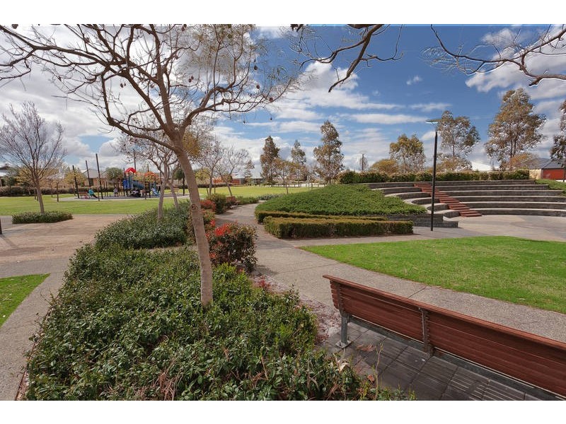 7 Barcoo Bend, Hammond Park WA 6164