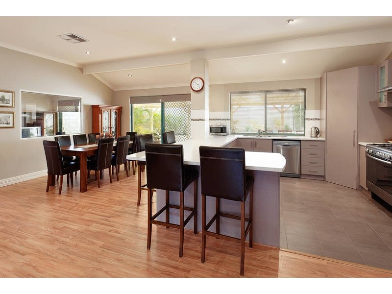 32 Dreier Court, Atwell WA 6164