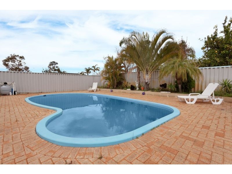 8 Nagambie Close, South Lake WA 6164