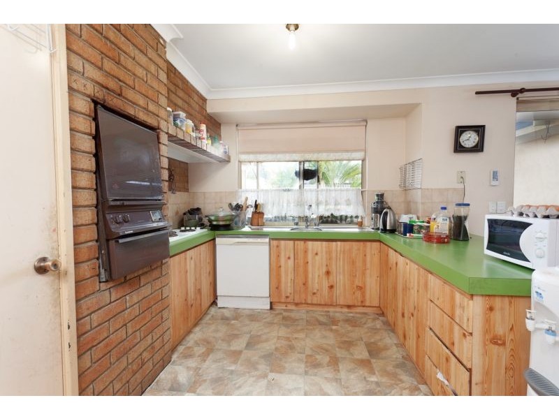 8 Nagambie Close, South Lake WA 6164